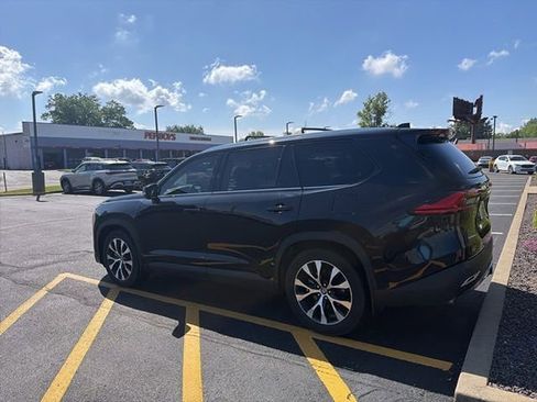 Used 2024 Toyota Grand Highlander AWD Hybrid image 19