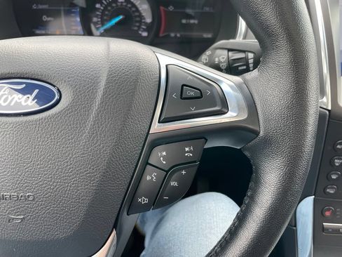 Used 2020 Ford Edge Titanium AWD/4WD image 25