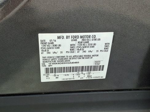 Used 2017 Ford Explorer XLT w/ Equipment Group 201A AWD/4WD image 27