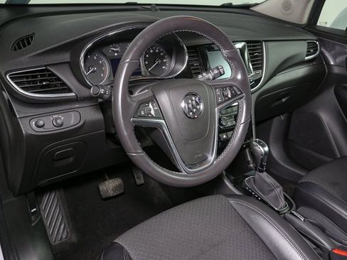 Used 2022 Buick Encore Preferred w/ Safety Package image 18