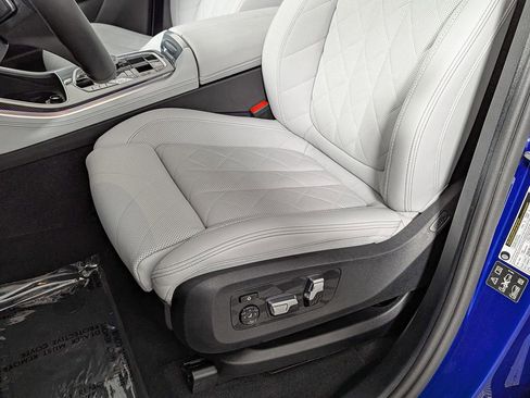 Used 2026 BMW X5 M60i image 20