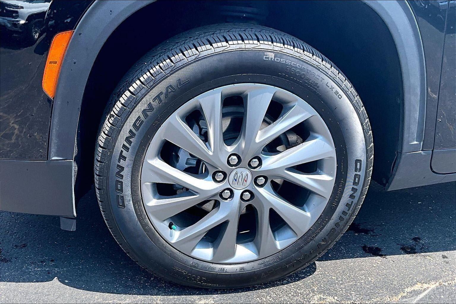 Used 2025 Buick Enclave Preferred FWD image 9