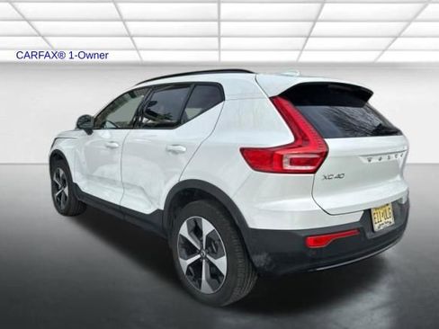 Certified 2024 Volvo XC40 B5 Plus w/ Climate Package image 20