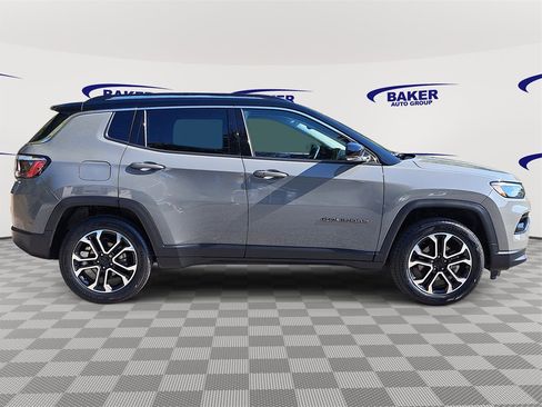 Used 2022 Jeep Compass Limited image 2