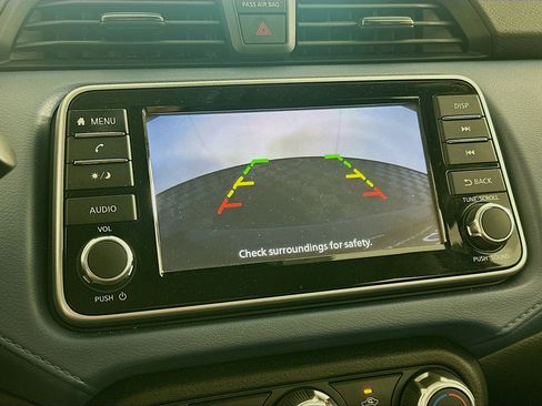 Used 2025 Nissan Versa SV FWD image 21