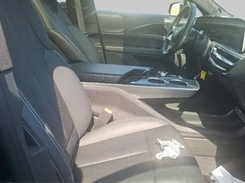 Used 2024 Cadillac Lyriq Sport RWD image 3