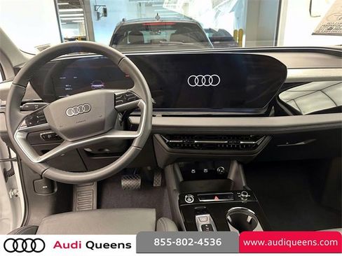 Used 2025 Audi Q6 e-tron Premium Plus image 13