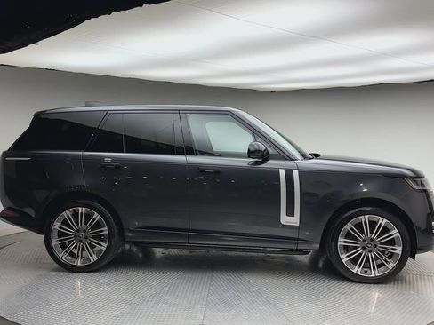 Certified 2025 Land Rover Range Rover Autobiography AWD/4WD image 9