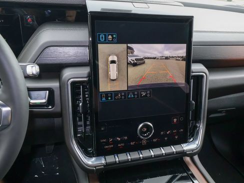 New 2026 GMC Yukon XL Denali w/ LPO, Floor Liner Package AWD/4WD image 20