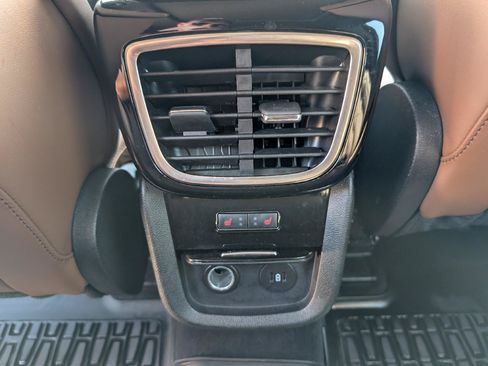 Used 2022 Lincoln Nautilus Reserve AWD/4WD image 30