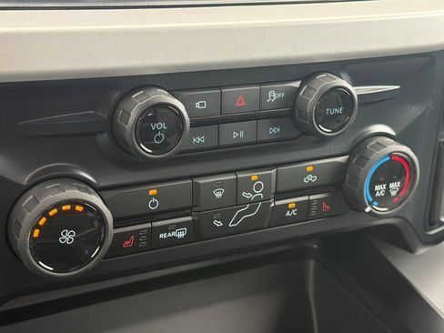 New 2026 Ford F250 XLT w/ XLT Premium Package AWD/4WD image 24