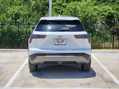New 2027 Chevrolet Equinox LT FWD image 8