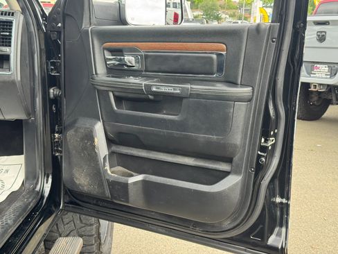 Used 2014 RAM 3500 Laramie w/ Black Appearance Group AWD/4WD image 19