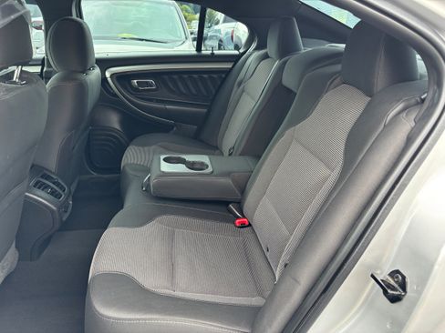 Used 2019 Ford Taurus SEL w/ Equipment Group 201A AWD/4WD image 11