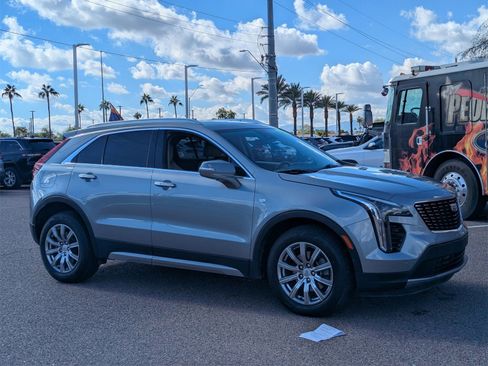 Used 2023 Cadillac XT4 Premium Luxury image 8