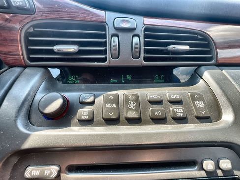 Used 2002 Cadillac De Ville Hearse image 22