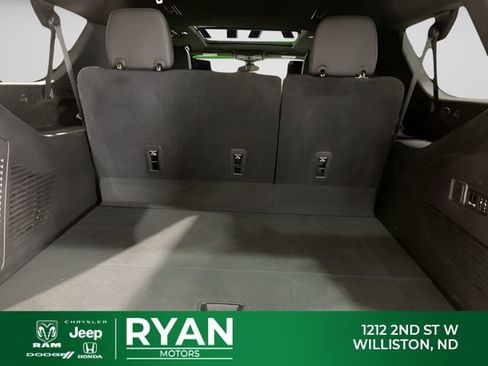 Used 2021 GMC Yukon XL Denali AWD/4WD image 38