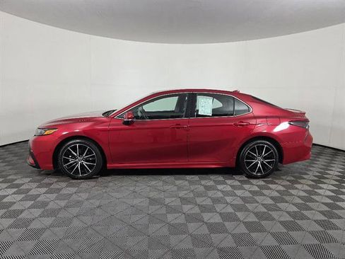 Used 2022 Toyota Camry SE w/ Cold Weather Package AWD/4WD image 8
