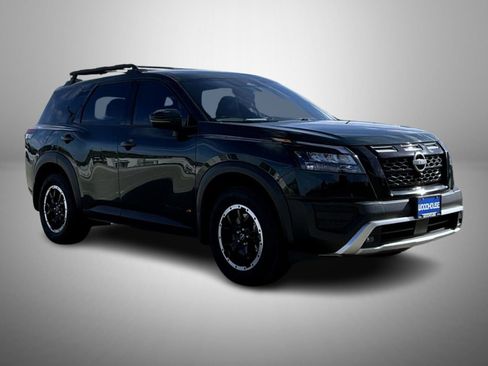 Used 2024 Nissan Pathfinder Rock Creek image 3