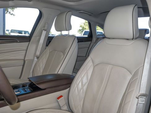 Certified 2018 Ford Fusion Energi Platinum FWD image 23