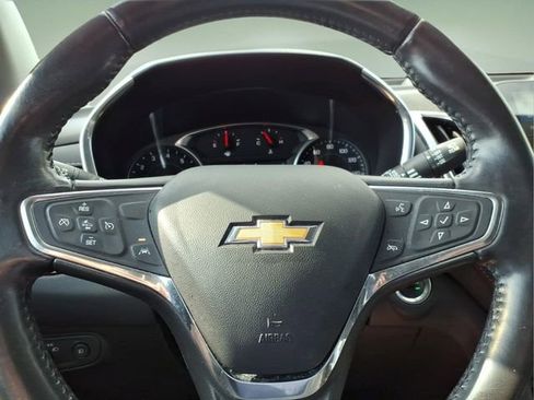 Used 2020 Chevrolet Equinox Premier w/ LPO, Floor Liner Package FWD image 29
