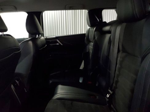 Used 2023 Mitsubishi Outlander SE AWD/4WD image 16