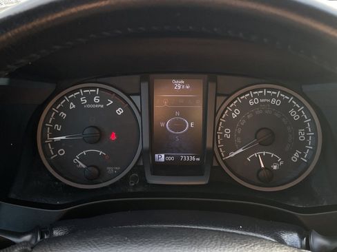 Used 2017 Toyota Tacoma SR image 12