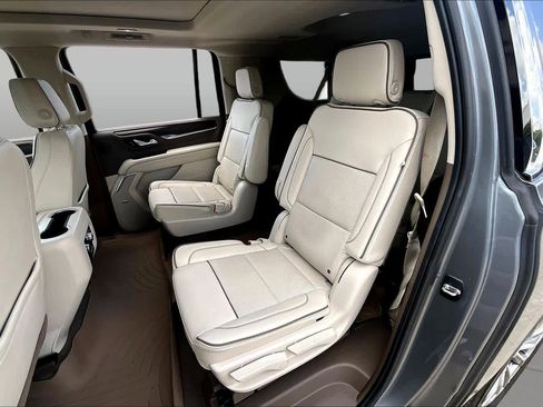 Used 2021 GMC Yukon XL Denali w/ Denali Premium Package RWD image 21