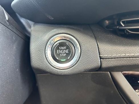 Used 2023 Buick Envision Avenir image 16