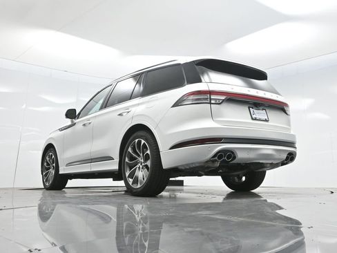 Used 2025 Lincoln Aviator 2WD w/ Jet Appearance Package image 55