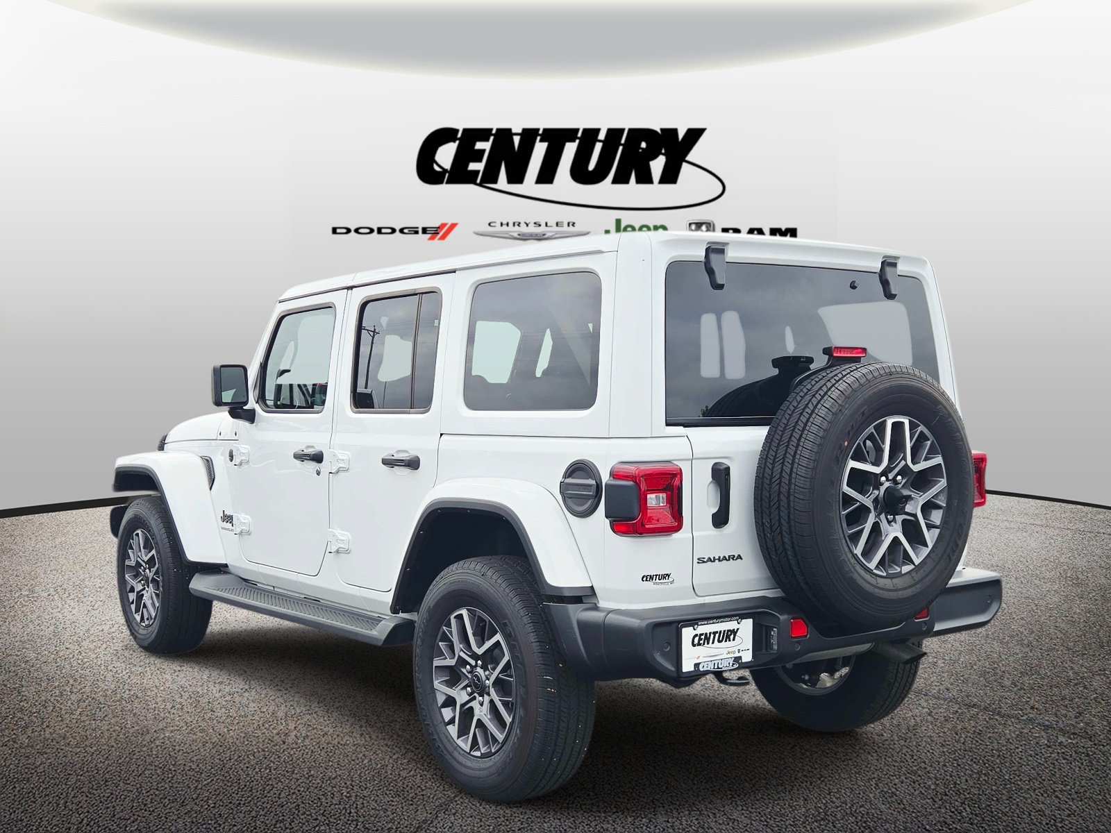 Used 2025 Jeep Wrangler Unlimited Sahara AWD/4WD image 6