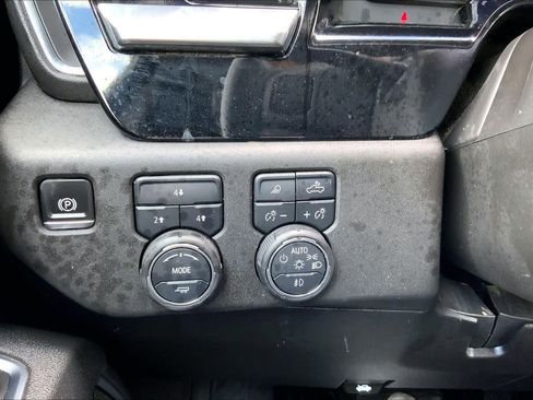 Used 2025 Chevrolet Silverado 2500 LT w/ Safety Package AWD/4WD image 33