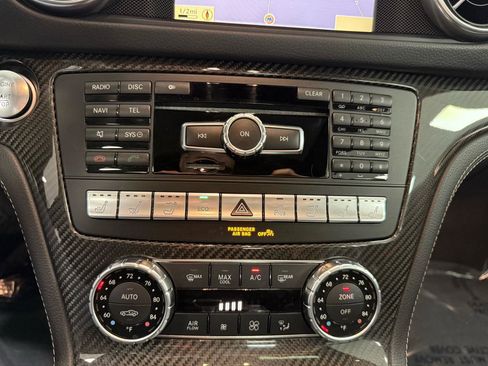 Used 2013 Mercedes-Benz SL 63 AMG image 25