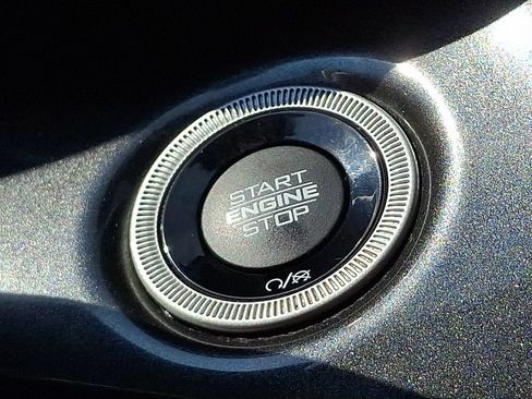 Used 2023 Jeep Grand Cherokee Laredo AWD/4WD image 22