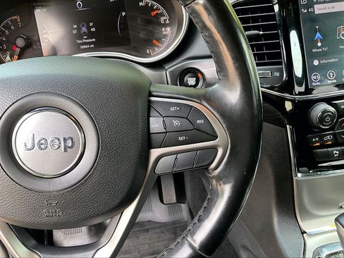 Used 2019 Jeep Grand Cherokee Altitude AWD/4WD image 24
