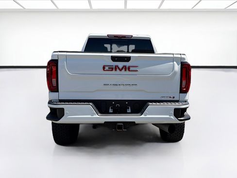 Used 2023 GMC Sierra 2500 AT4 w/ AT4 Premium Plus Package AWD/4WD image 5