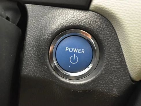 Used 2022 Toyota RAV4 XLE w/ Convenience Package AWD/4WD image 30
