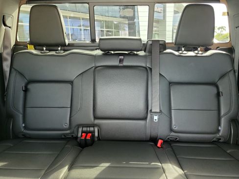 Used 2025 GMC Sierra 1500 Elevation w/ Elevation Premium Package AWD/4WD image 16