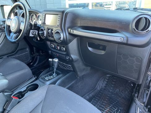 Used 2017 Jeep Wrangler Unlimited Sport image 35