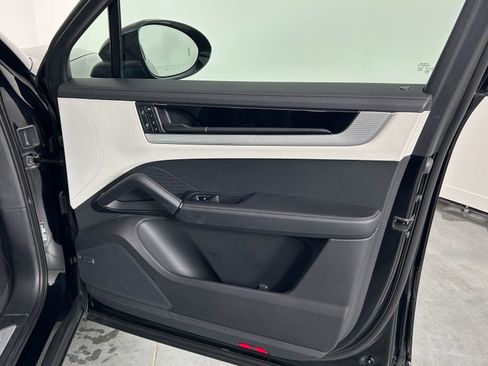 Certified 2024 Porsche Cayenne S image 24