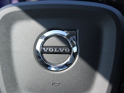 New 2026 Volvo XC40 B5 Ultra w/ Climate Package AWD/4WD image 19