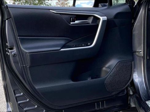 Certified 2024 Toyota RAV4 SE image 21