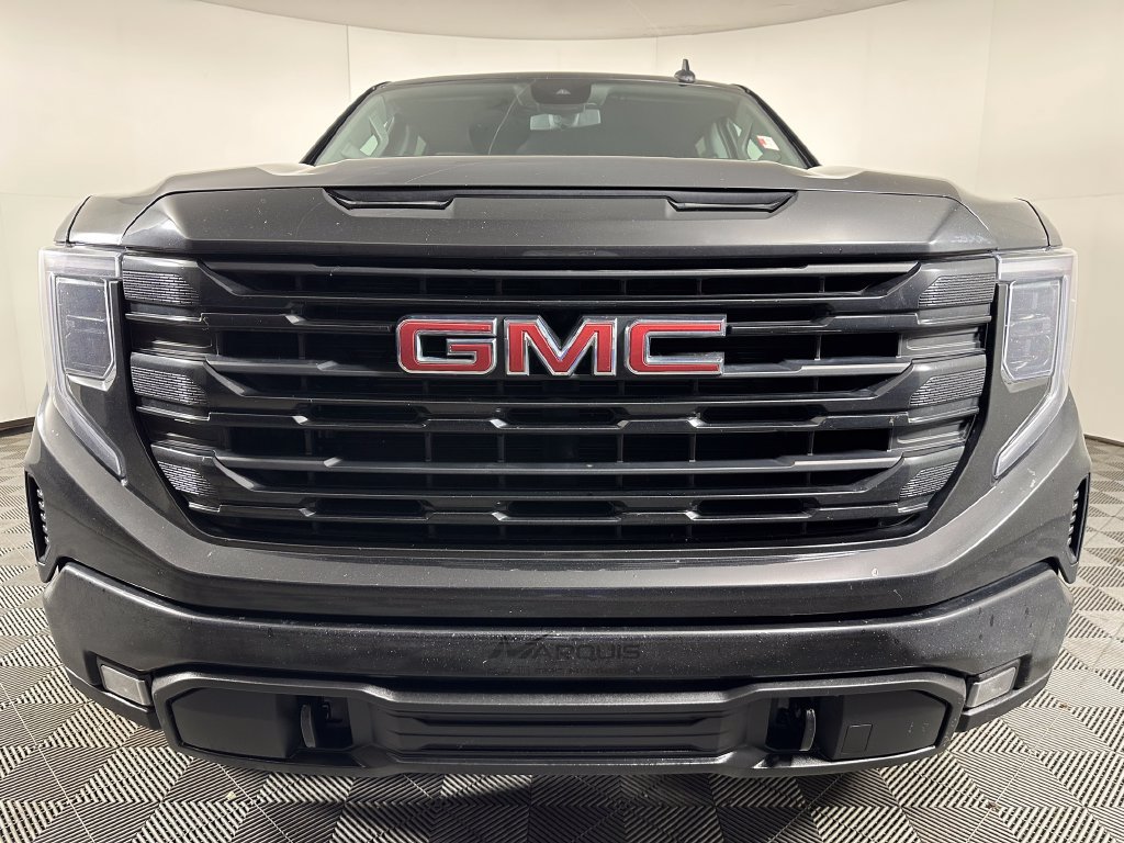 Used 2024 GMC Sierra 1500 Elevation w/ LPO, Elevation Black Package AWD/4WD image 8