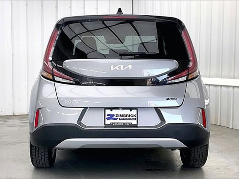 Used 2023 Kia Soul LX w/ LX Technology Package image 4