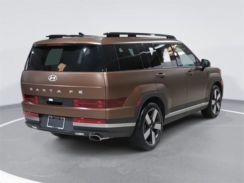 Used 2025 Hyundai Santa Fe Limited image 4
