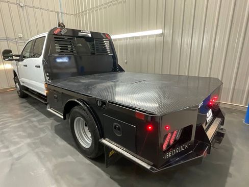 Used 2023 Ford F350 XLT AWD/4WD image 25