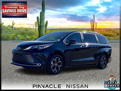 Used 2025 Toyota Sienna Platinum