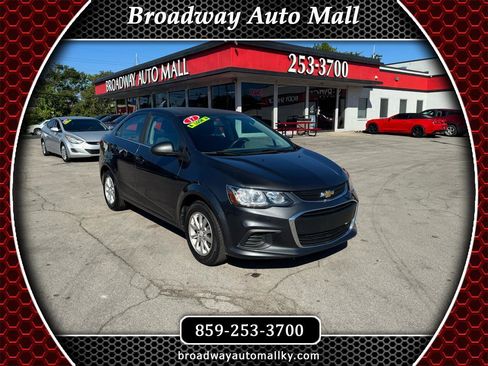 Used 2017 Chevrolet Sonic LT FWD image 1