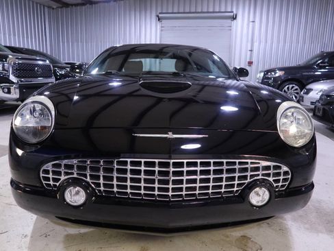 Used 2004 Ford Thunderbird Deluxe image 8