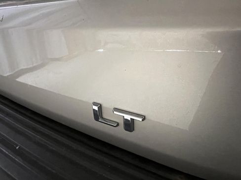 Used 2024 Chevrolet Tahoe LT AWD/4WD image 9